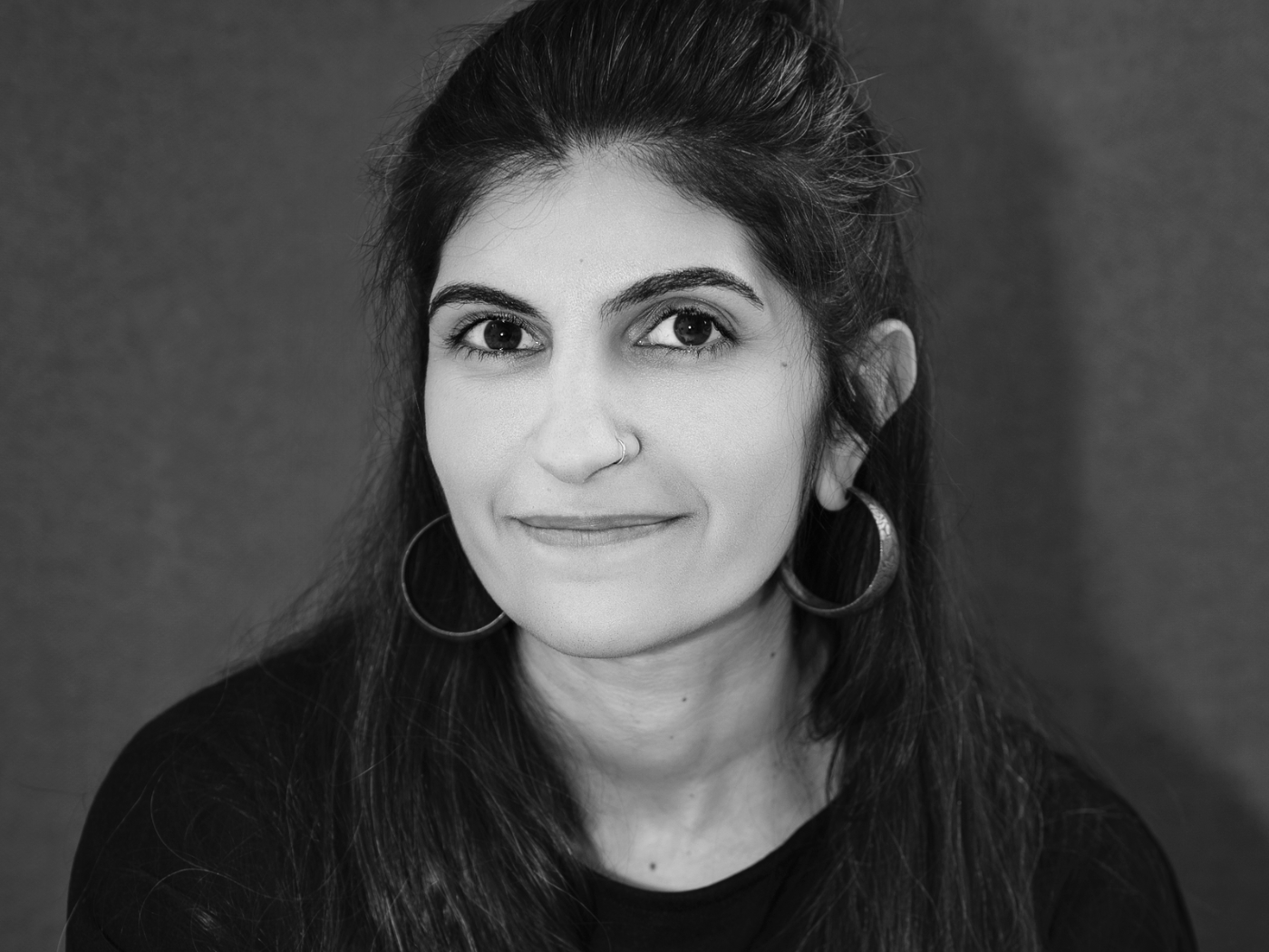 Autorinnenfoto Shida Bazyar in schwarz weiß